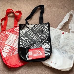 4 piece Lululemon tote bags
